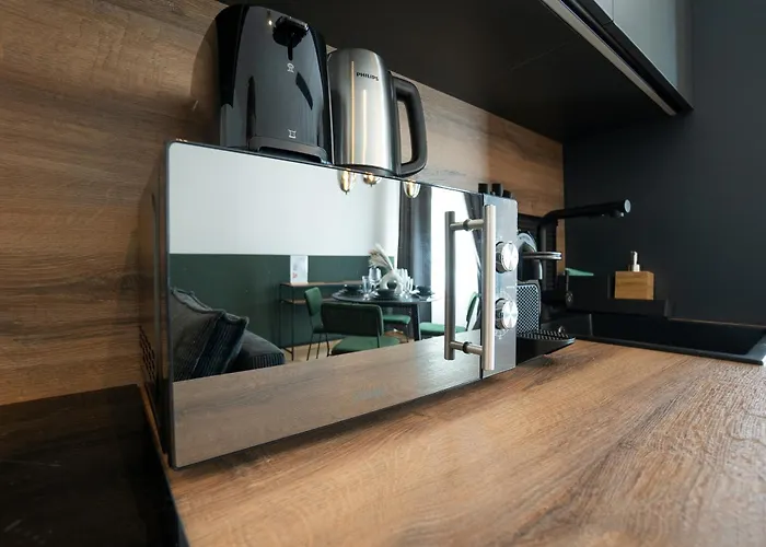 Pet-friendly Flat Near Belvedere